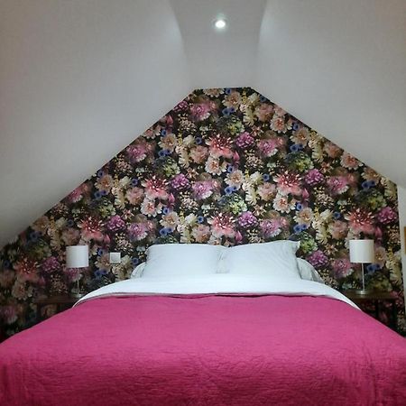 Chalet A L'Oree Du Bois Avec Parking Tournavaux ภายนอก รูปภาพ