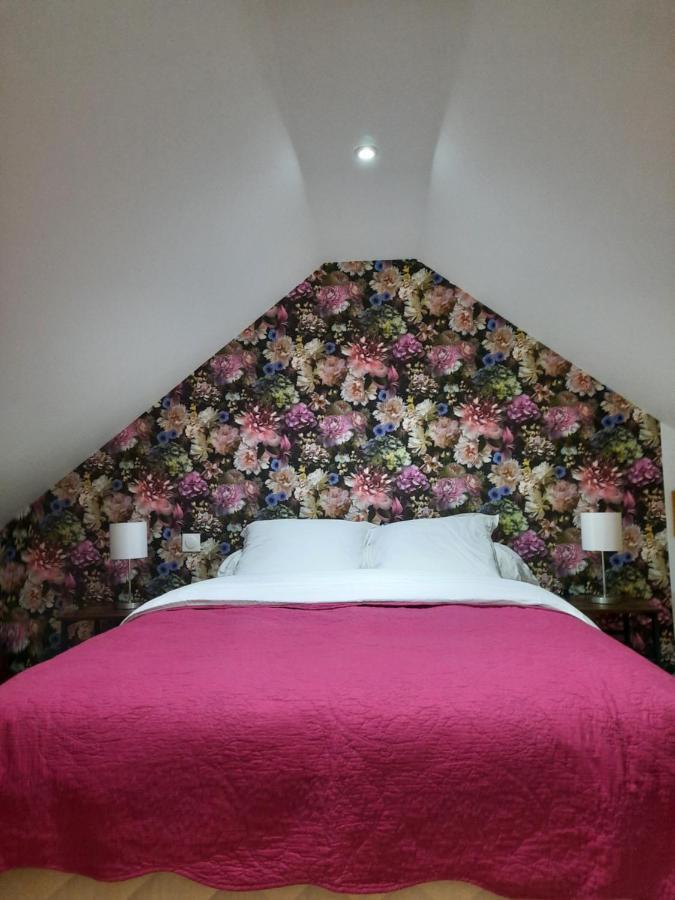 Chalet A L'Oree Du Bois Avec Parking Tournavaux ภายนอก รูปภาพ