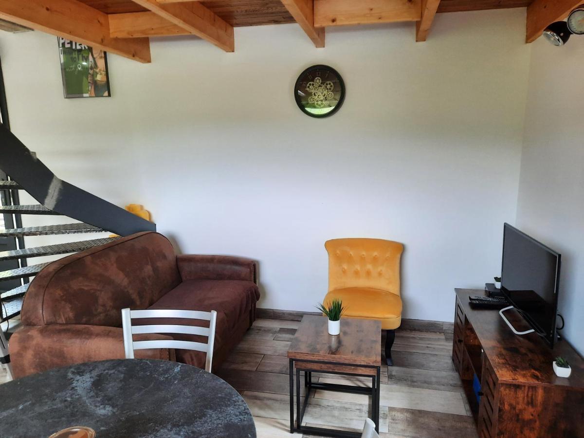 Chalet A L'Oree Du Bois Avec Parking Tournavaux ภายนอก รูปภาพ