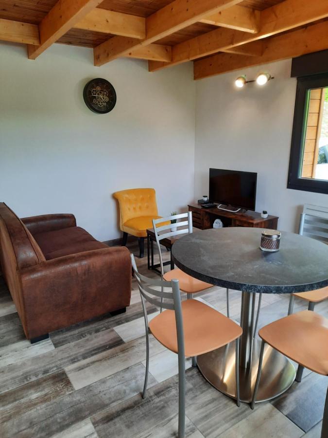 Chalet A L'Oree Du Bois Avec Parking Tournavaux ภายนอก รูปภาพ